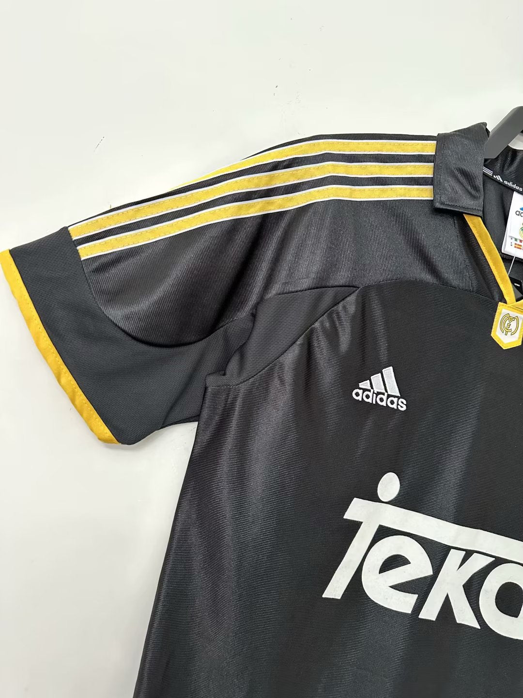 98/00 Real Madrid Away Retro