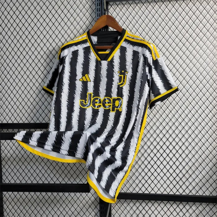 23/24 Juventus Home