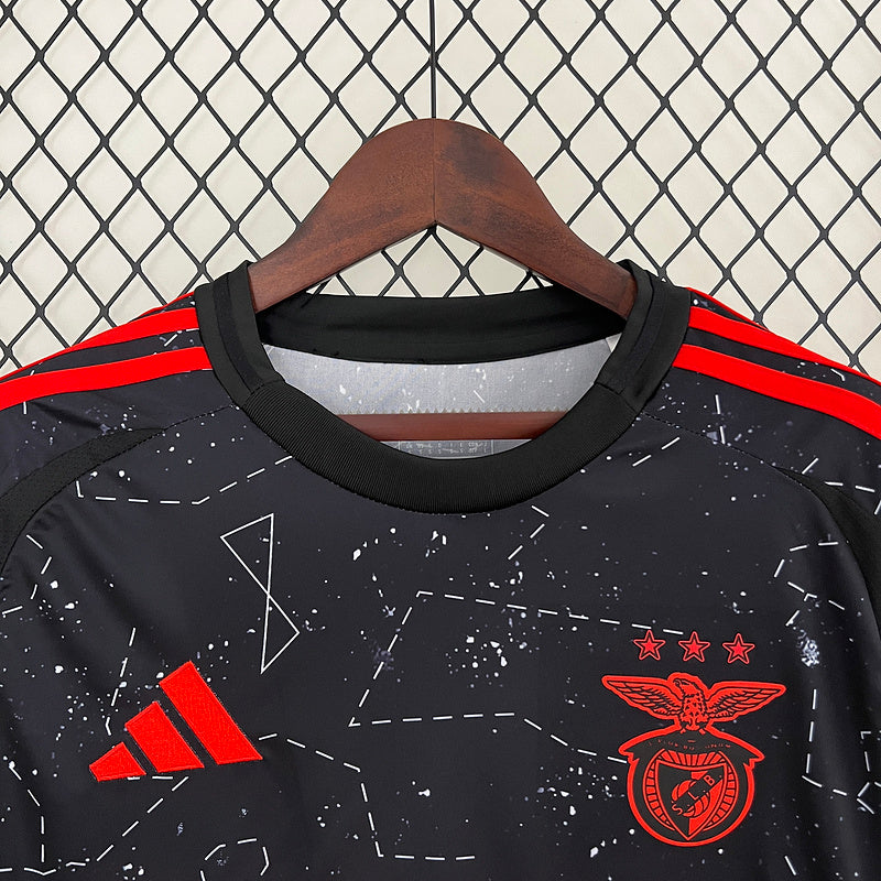 24/25 Benfica Away